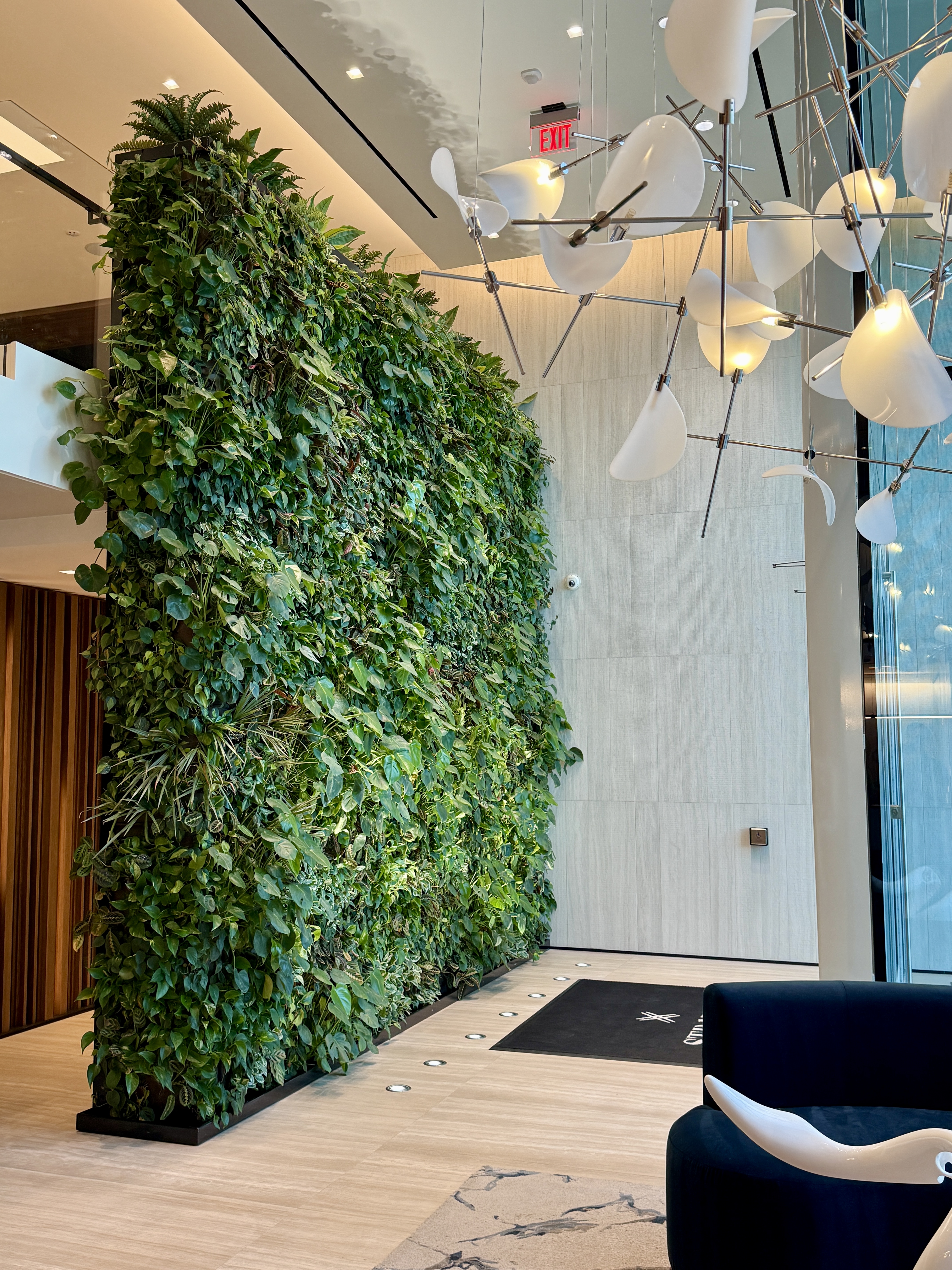 Living infrastructure inside a modern atrium
